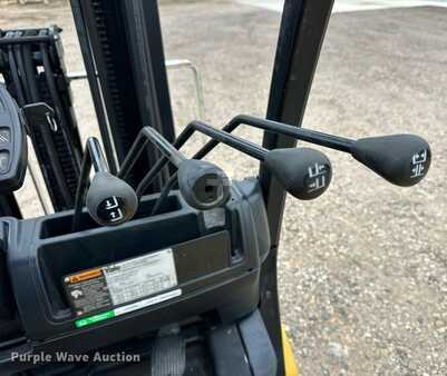 Propane Forklifts - Yale GLC040VXNDAE083 (20)