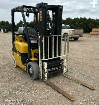 Propane Forklifts - Yale GLC040VXNDAE083 (3)
