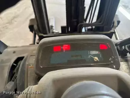Propane Forklifts - Toyota 7FGCU25 (10)