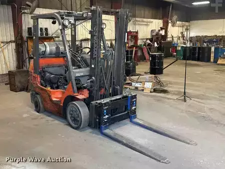 Propane Forklifts - Toyota 7FGCU25 (3)