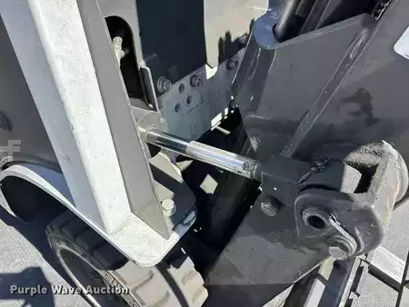 Propane Forklifts 2017  Unicarriers CFS40 (17)