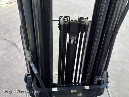 Propane Forklifts 2017  Unicarriers CFS40 (9)