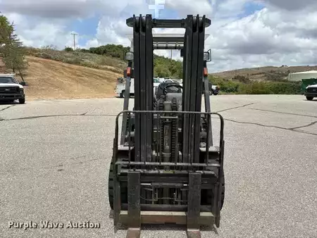 Montacargas GLP - Nissan MUG1F2A35LV (15)