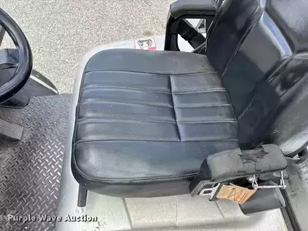 Montacargas GLP - Nissan MUG1F2A35LV (26)