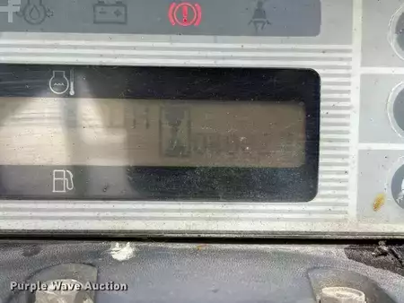 Montacargas GLP - Nissan MUG1F2A35LV (33)