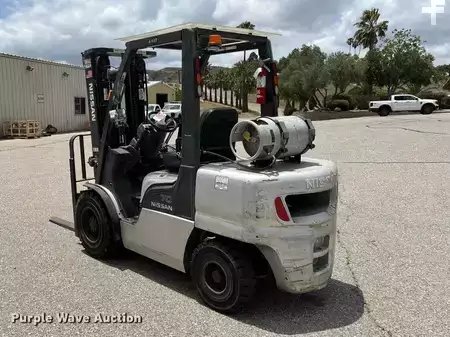 Montacargas GLP - Nissan MUG1F2A35LV (7)