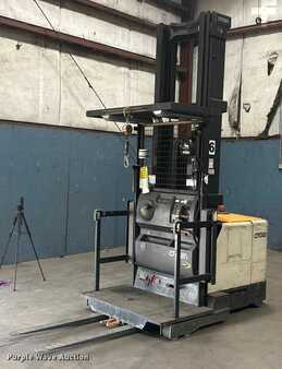 Order Picker 2016  Crown SP4050-30 (1)