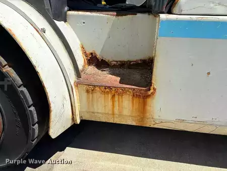 Montacargas diésel 2015  Nissan PF90HD (10)
