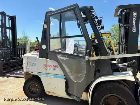 Montacargas diésel 2015  Nissan PF90HD (24)