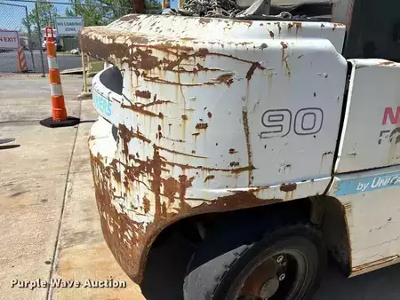 Montacargas diésel 2015  Nissan PF90HD (30)