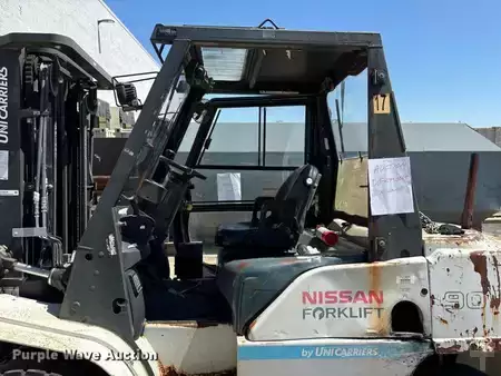 Montacargas diésel 2015  Nissan PF90HD (35)