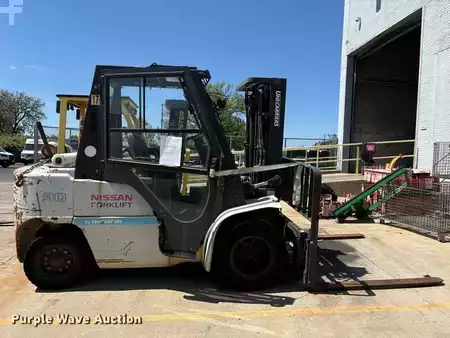Montacargas diésel 2015  Nissan PF90HD (4)