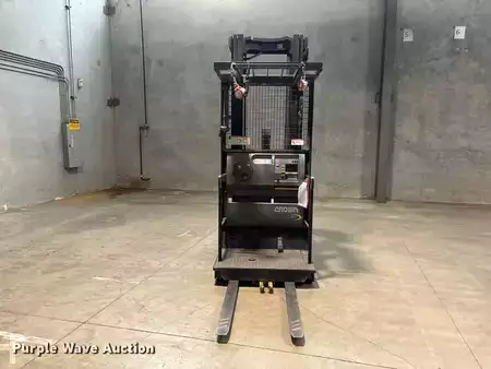 Recogepedido vertical 2019  Crown SP3520-30 (2)