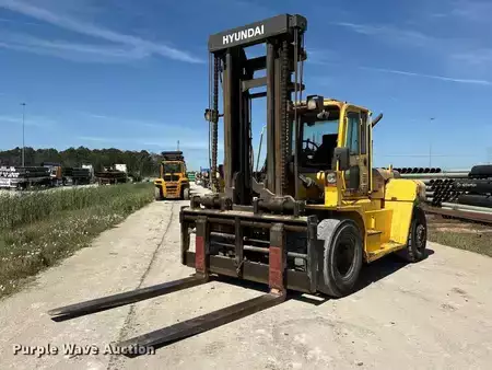 Diesel Forklifts - Hyundai 160D-7E (1)