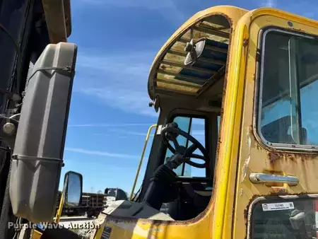 Diesel Forklifts - Hyundai 160D-7E (26)