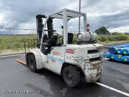 Montacargas GLP 2013  Nissan PF90YLP (7)