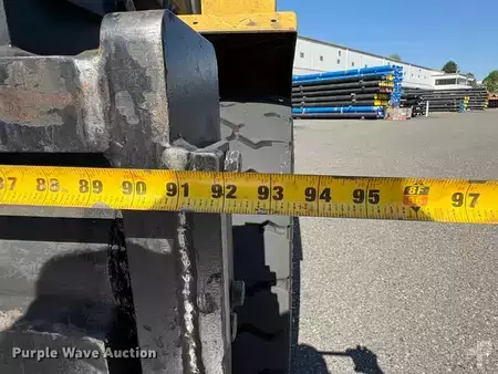 Diesel Forklifts 2016  Hyundai 130D-9 (23)