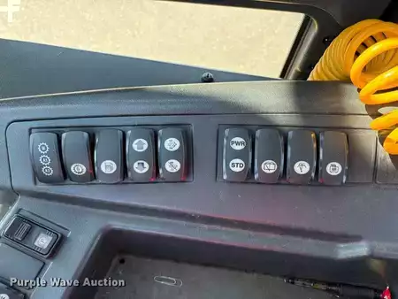 Diesel Forklifts 2016  Hyundai 130D-9 (33)