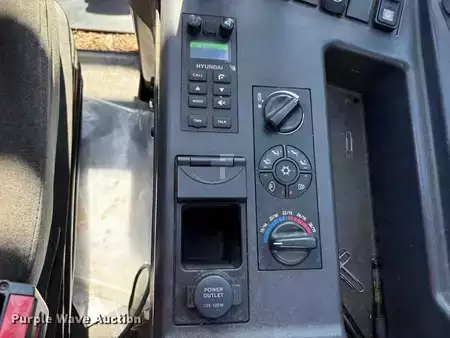 Diesel Forklifts 2016  Hyundai 130D-9 (34)