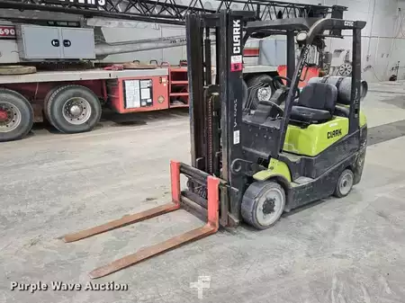 Propane Forklifts - Clark C25C (1)