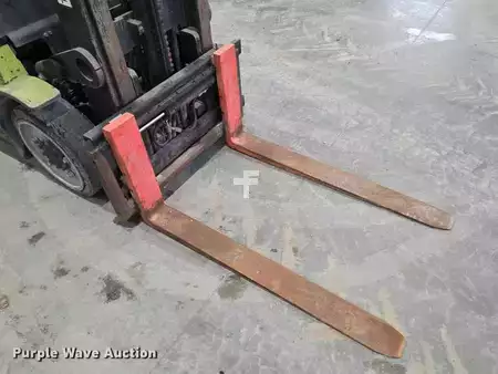 Propane Forklifts - Clark C25C (10)