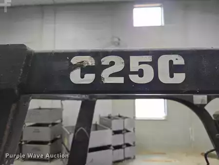 Propane Forklifts - Clark C25C (18)