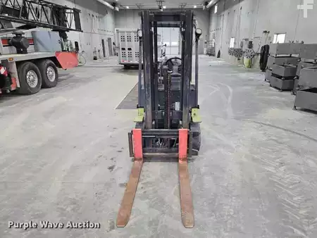 Propane Forklifts - Clark C25C (2)