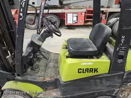 Propane Forklifts - Clark C25C (25)