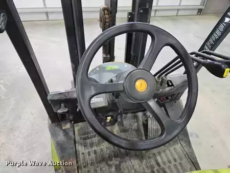 Propane Forklifts - Clark C25C (28)