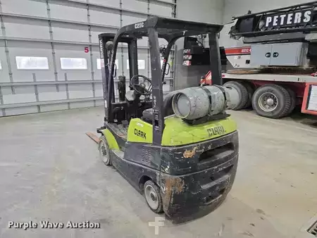 Propane Forklifts - Clark C25C (7)