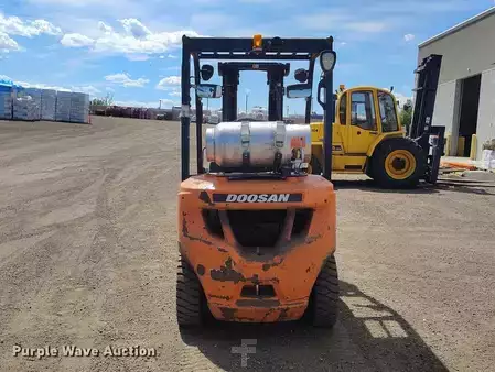 Montacargas GLP 2019  Doosan G25-7 (6)