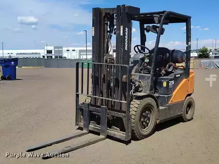 Montacargas GLP 2019  Doosan G25-7 (1)