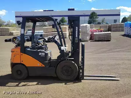 Montacargas GLP 2019  Doosan G25-7 (4)