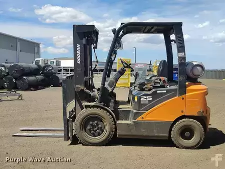 Montacargas GLP 2019  Doosan G25-7 (8)