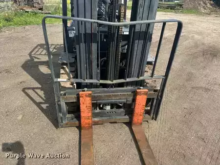 Montacargas GLP - Doosan G25-P (15)