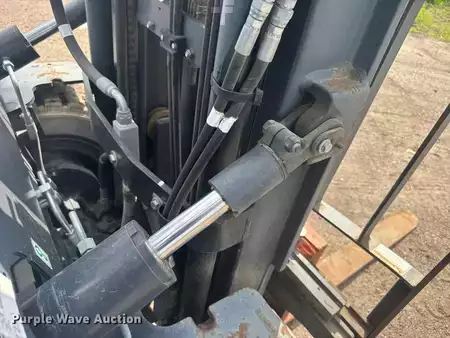 Montacargas GLP - Doosan G25-P (24)