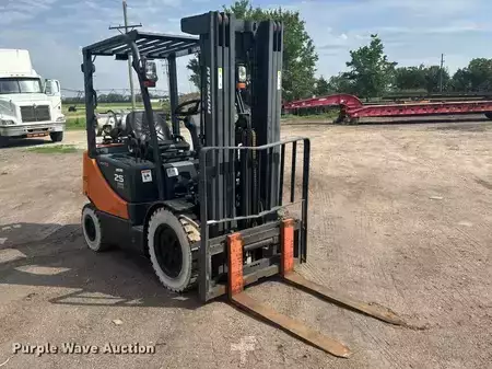 Montacargas GLP - Doosan G25-P (3)