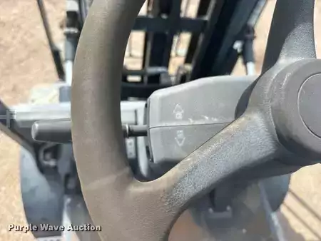 Montacargas GLP - Doosan G25-P (36)