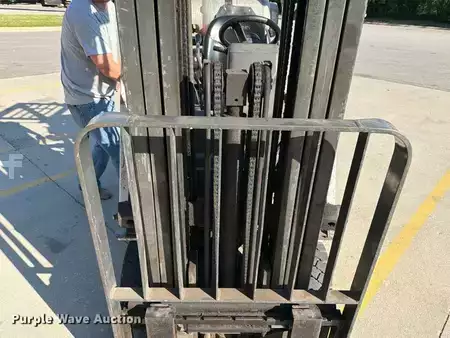 Propane Forklifts 2016  Unicarriers CFS40 (14)