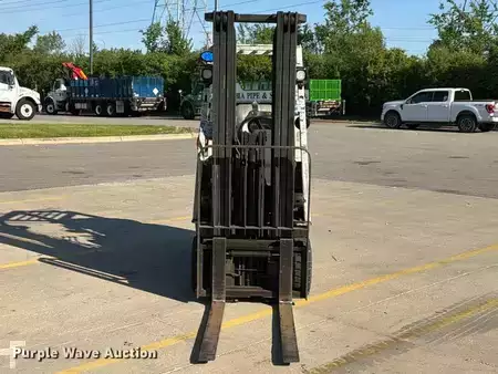 Propane Forklifts 2016  Unicarriers CFS40 (2)