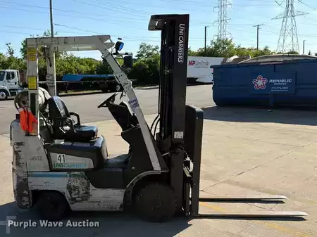 Propane Forklifts 2016  Unicarriers CFS40 (4)