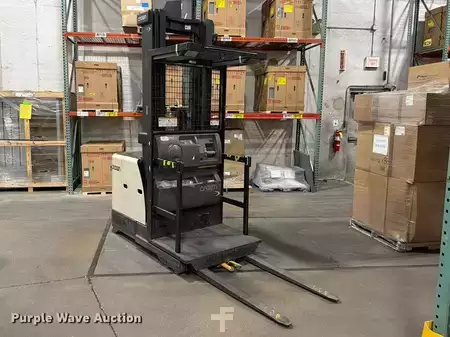 Order Picker 2017  Crown SP3500-30 (4)