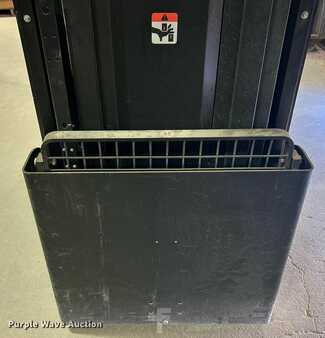 Vertical order pickers 2020  Big Joe (12)
