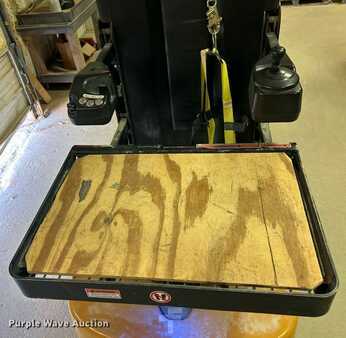 Vertical order pickers 2020  Big Joe (15)
