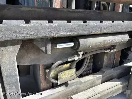 Montacargas diésel 2013  Linde H50D (22)