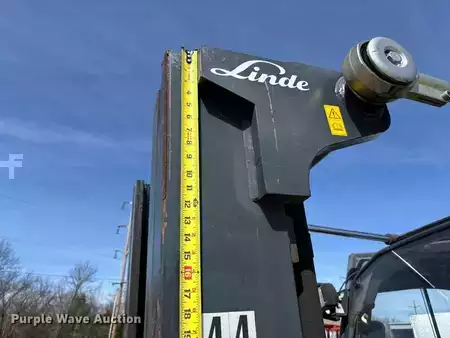 Montacargas diésel 2013  Linde H50D (33)