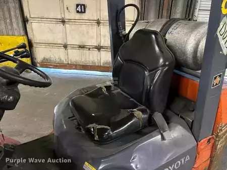 Propane Forklifts - Toyota 7FGCU25 (20)