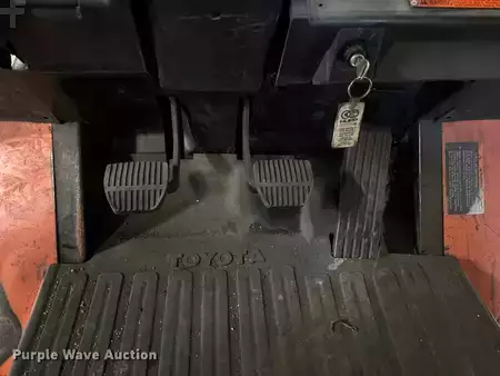 Propane Forklifts - Toyota 7FGCU25 (22)