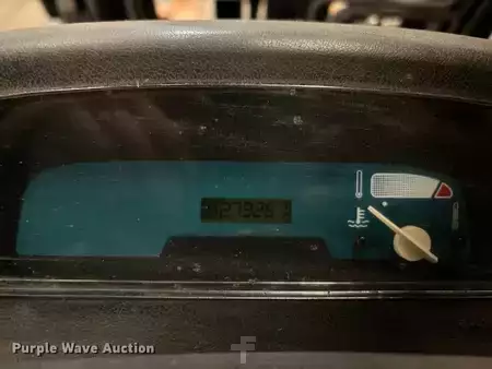 Propane Forklifts - Toyota 7FGCU25 (28)