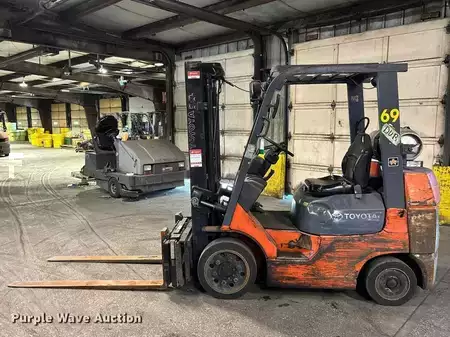 Propane Forklifts - Toyota 7FGCU25 (8)